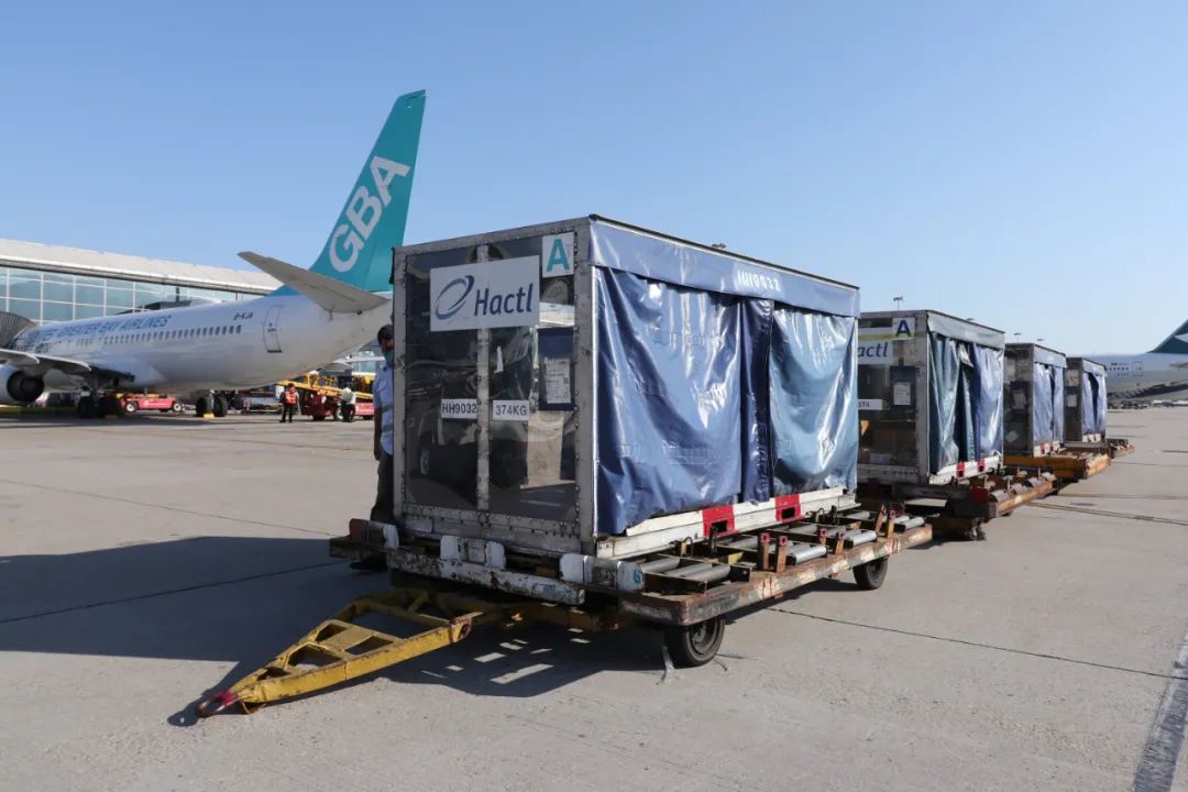 大湾区航空执飞首个货运包机航班