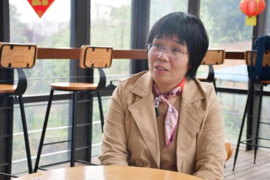 初见肖萍老师,她笑容温暖,声音温和,与她交流时如沐春风.