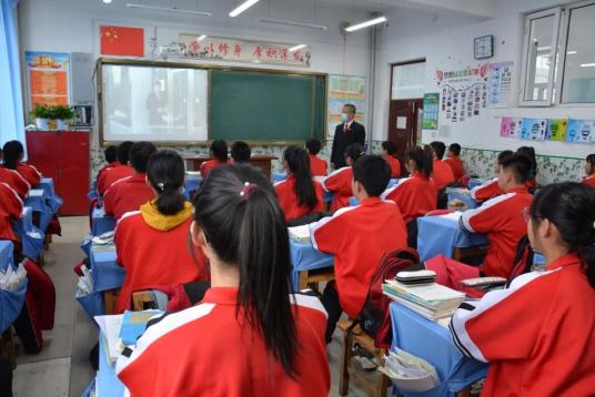 通河县法院第133次公众开放日邀请通河县第三中学初一三班学生走进