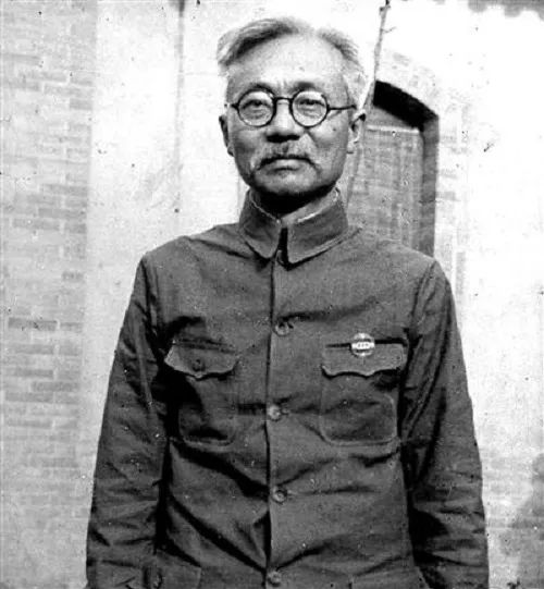 百年党史天天读林伯渠手举马灯照万人