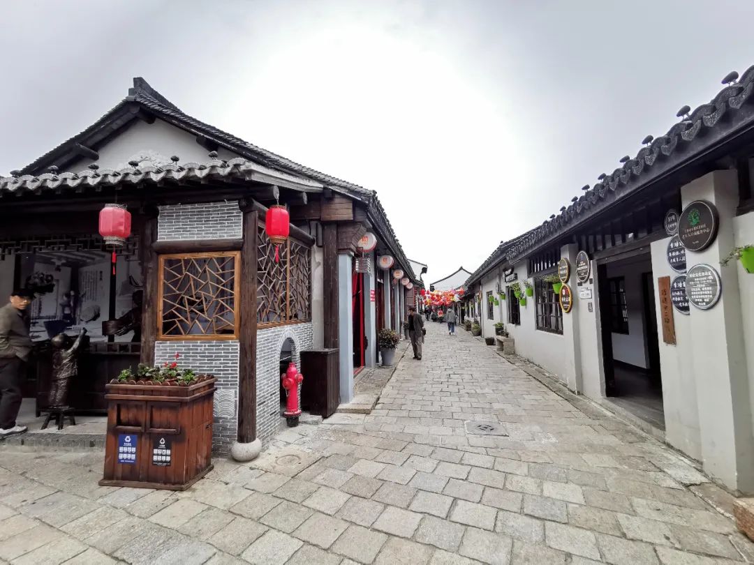 好口碑才有好生意青溪老街创建成为奉贤区第一条诚信示范街区