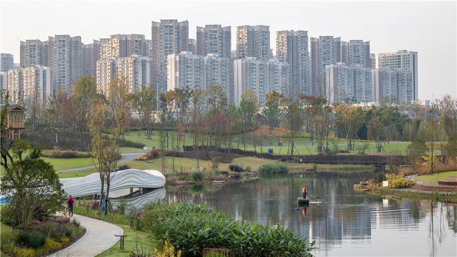 保留園區內原有的塘堰公園採取河湖分離圖據