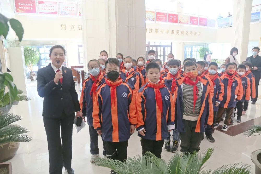 00,莒县法院开展了"法院开放日"活动,莒县第二实验小学,莒县威海路