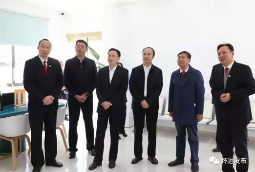 怀远法院一村一法官工作站在龙亢法庭揭牌