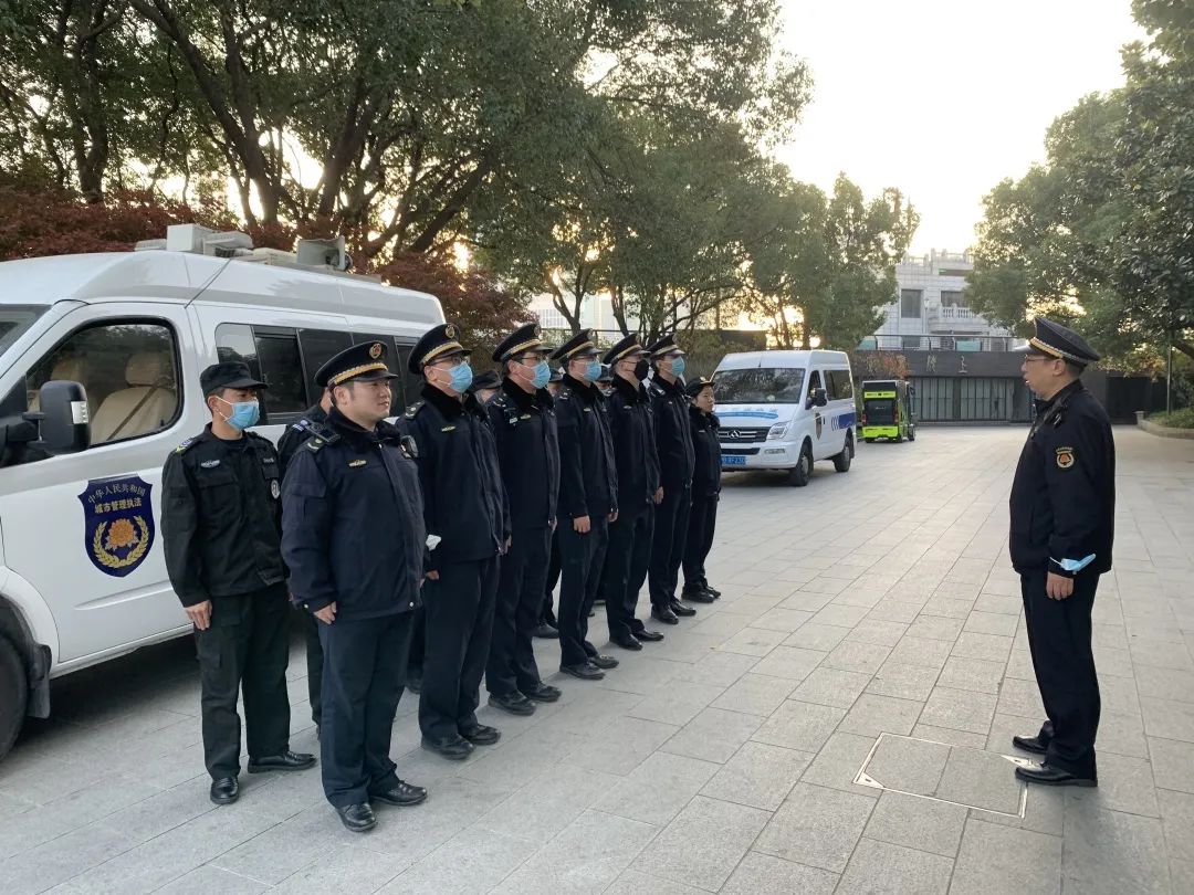 近期,黄浦区城管执法局紧紧围绕黄浦创建全国文明城区的重要任务,坚持