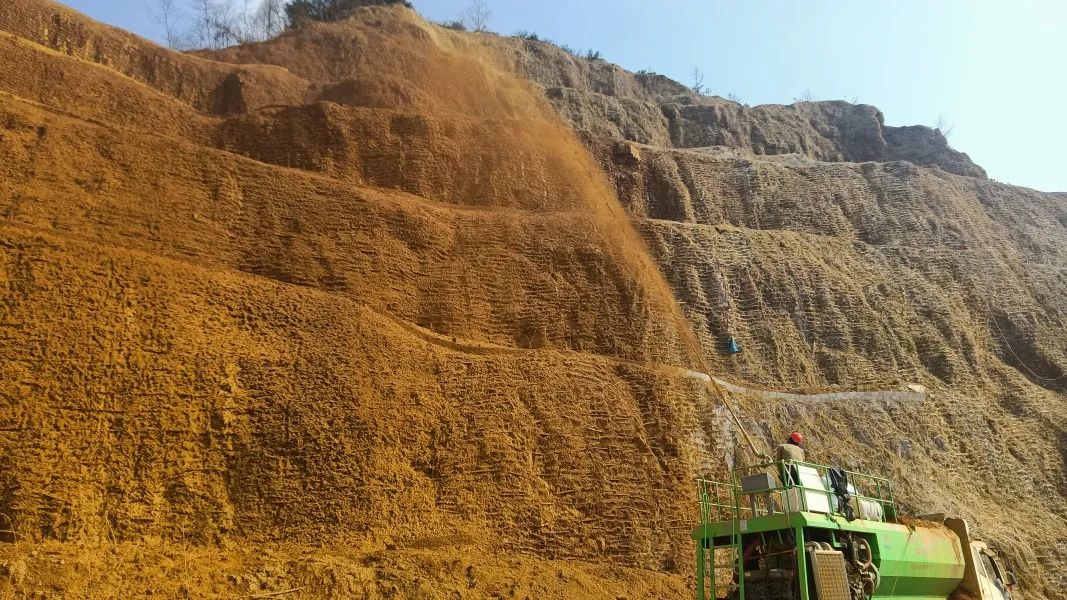 修文:打好生态修复战 矿山复绿披"新装"_媒体_澎湃新闻-the paper