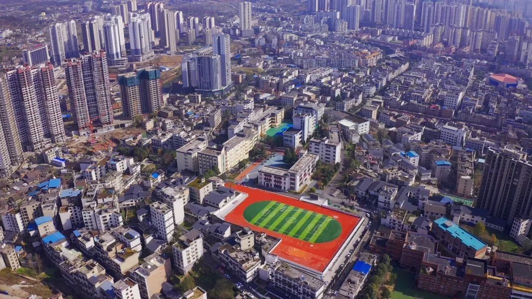 修文一中完善基础设施教学环境变了样