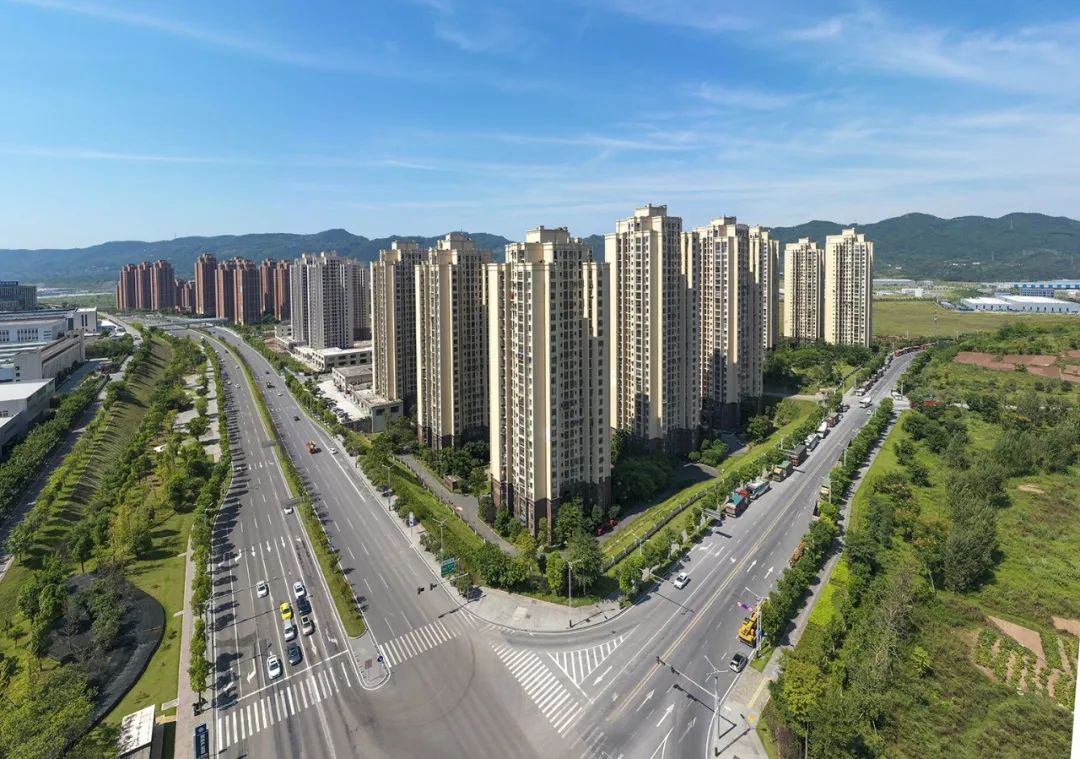 御临河畔正在崛起的一座新城——龙兴