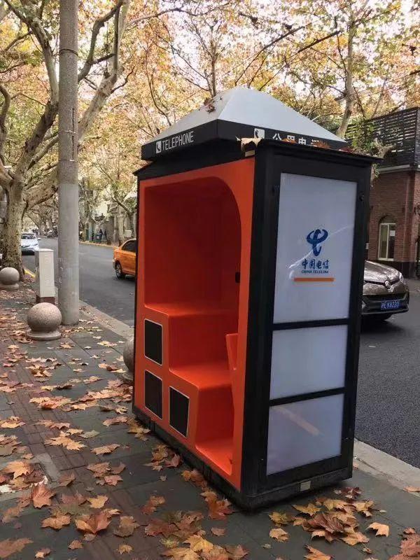 火到海外的电话亭做上兼职了
