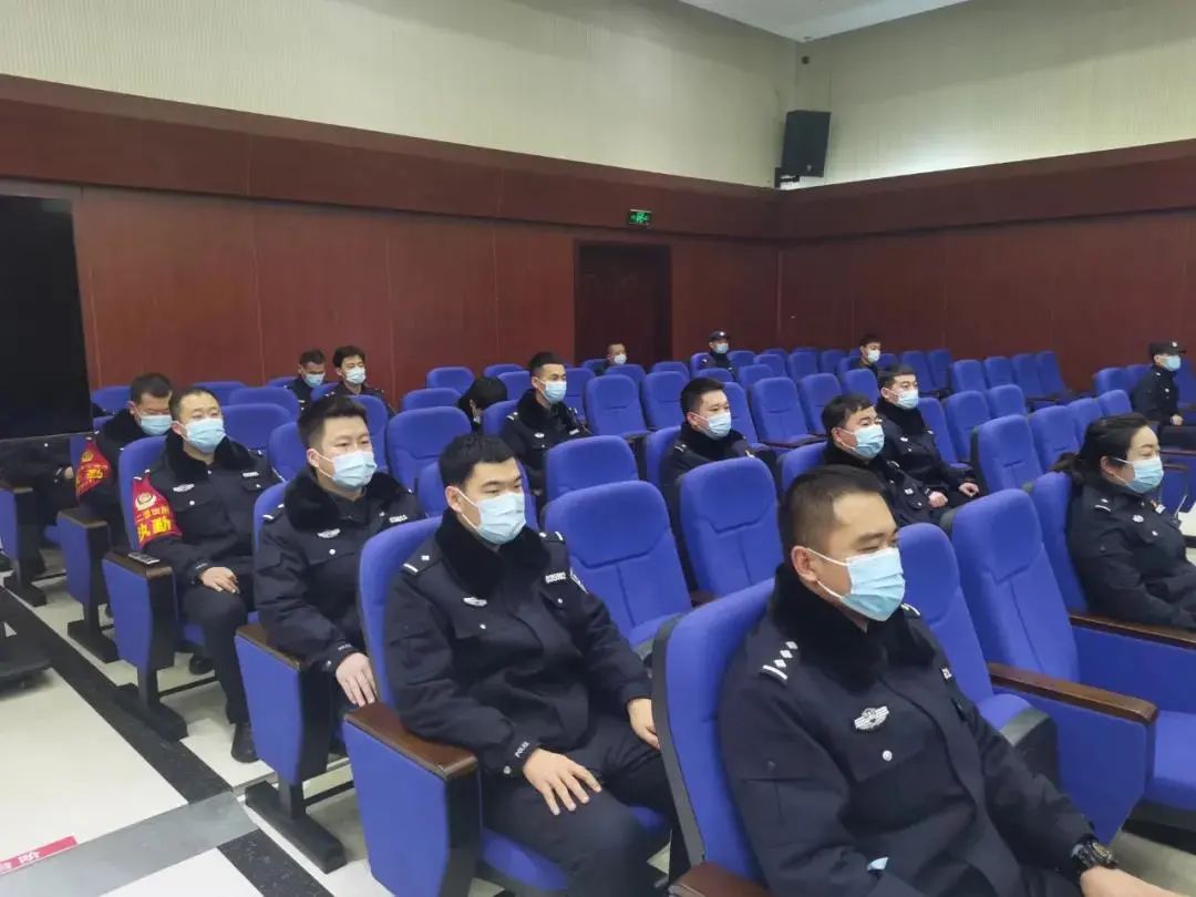 冬季整训齐齐哈尔市公安局组织观摩庭审提升民警办案能力