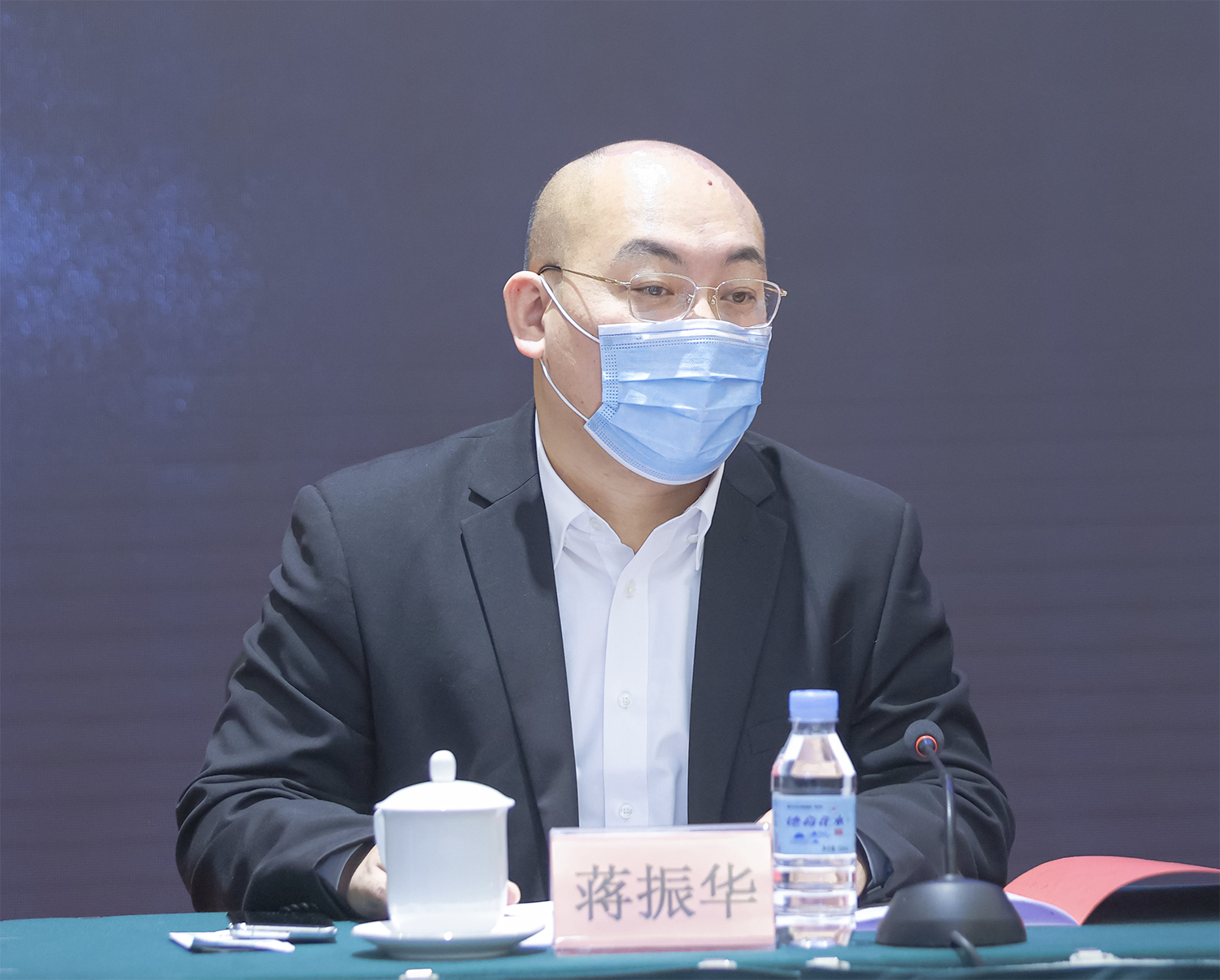 中华同心温暖工程基金会理事兼副秘书长蒋振华
