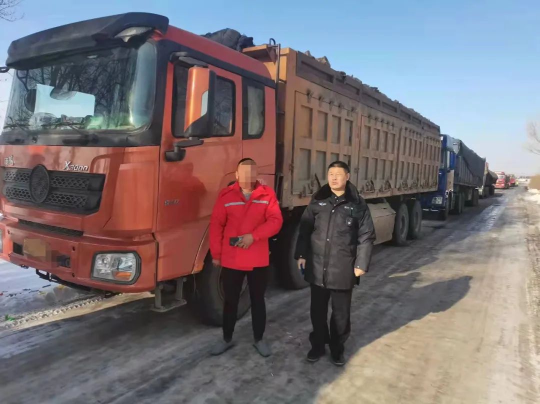 一线传真大安市公安局交巡警大队持续发力连续查获6辆百吨王