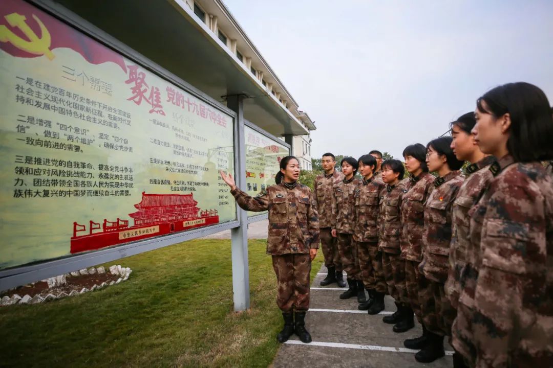 知意義,悟真理,讓官兵們在潛移默化中,將全會精神轉化為練兵備戰