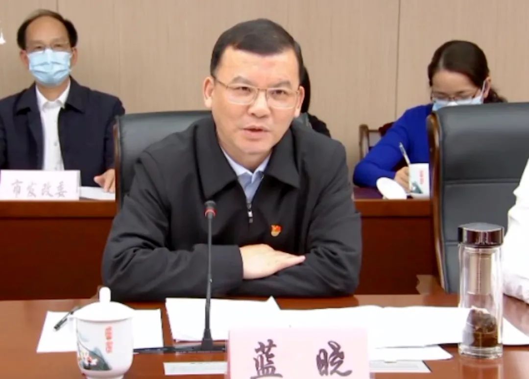 贵港市副市长张景联,市政府秘书长甘小杰,北投集团党委委员,副总经理