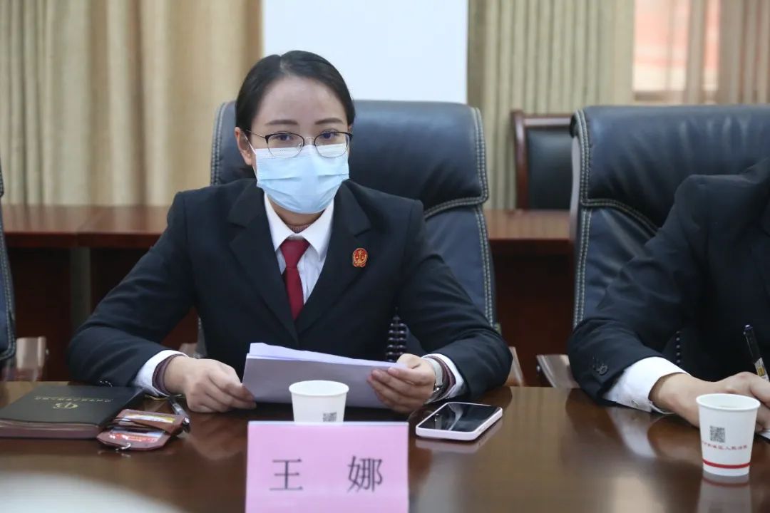 上会谈座近日,纳溪区法院副院长王娜率民事审判庭及