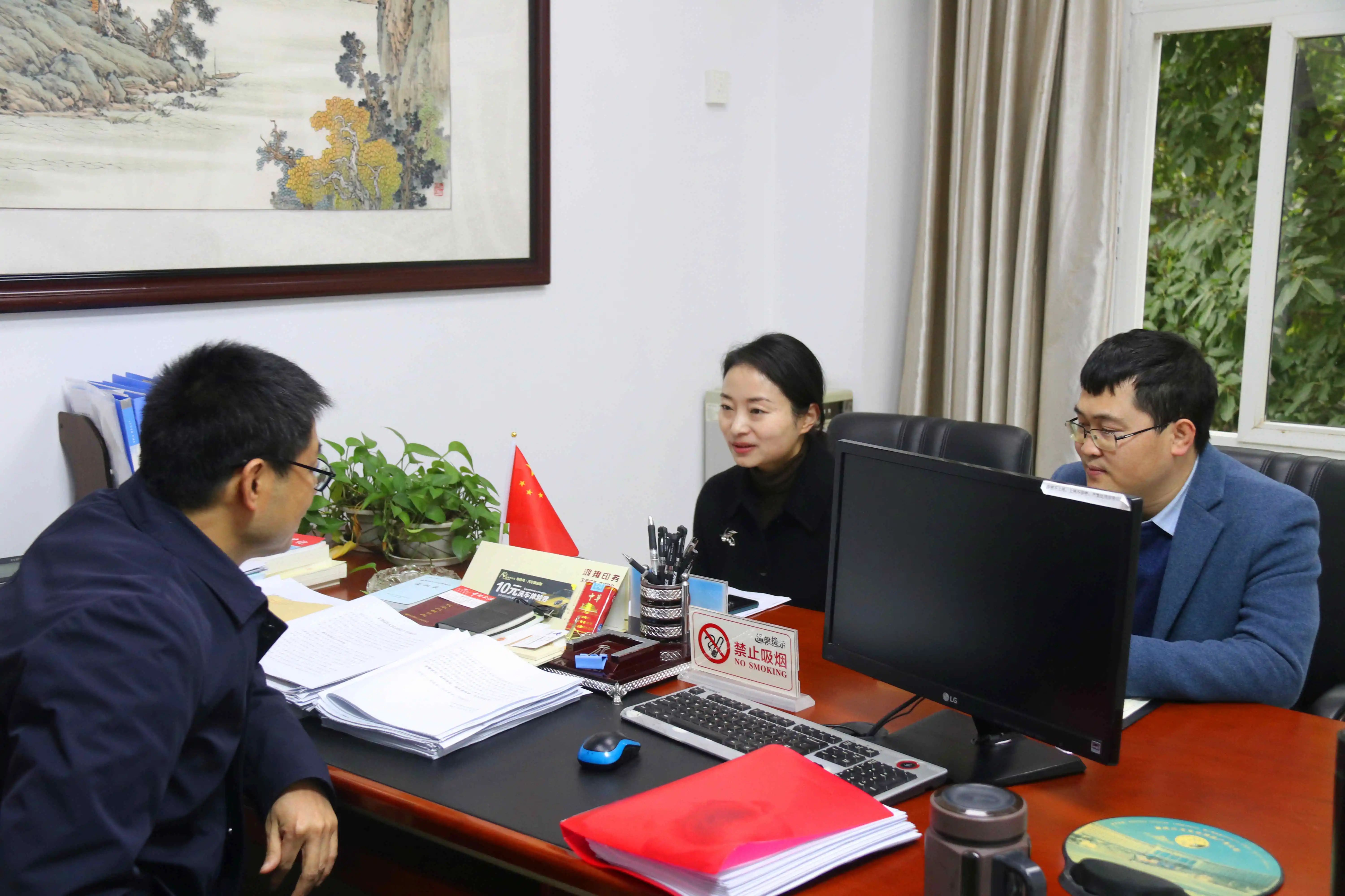 关倚琴代院长走访市人大代表张双全