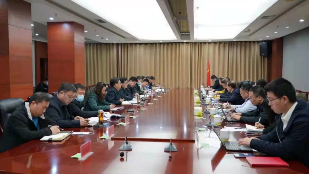 县长程玉峰汇报了新河主导产业发展情况;副县长姬志勇汇报了我县动力