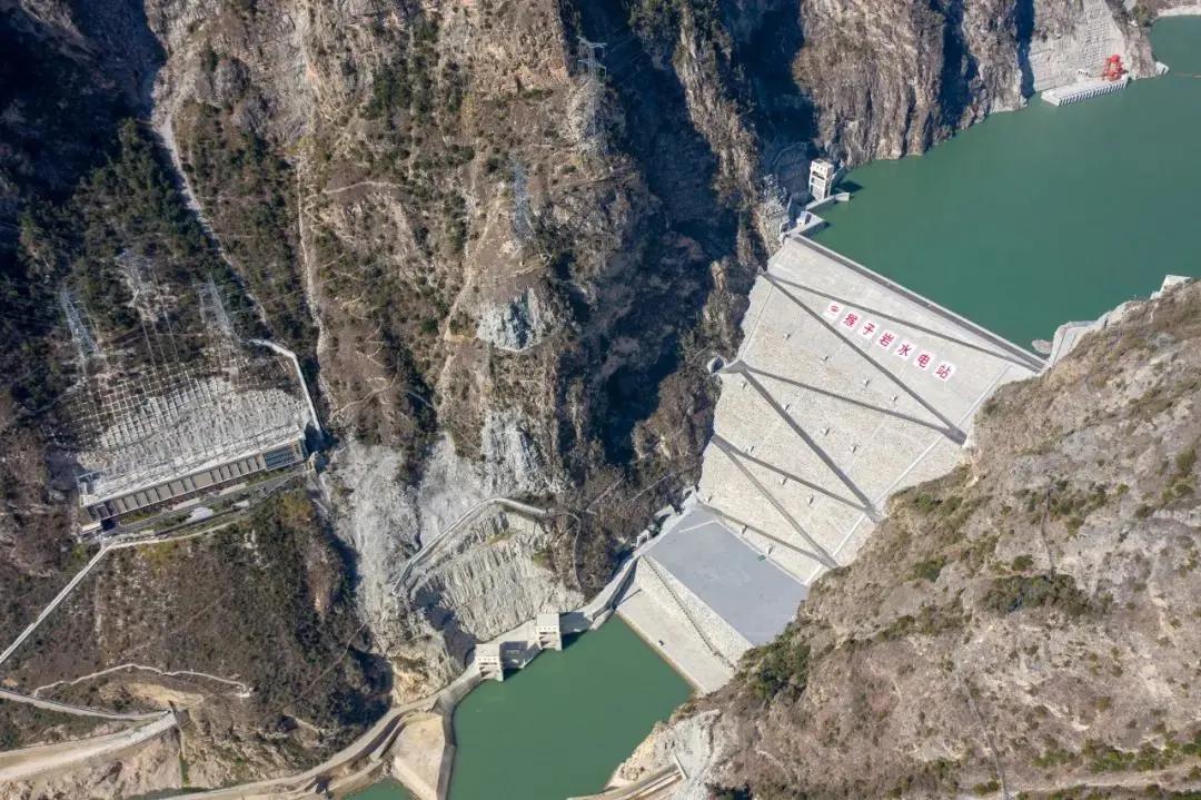 四川大渡河猴子岩水电站下面,让我们一起来看看此次荣获