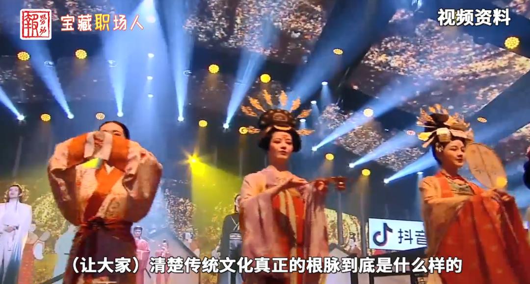 上海一群年轻人花14年,复原六七百套中国古代装束!