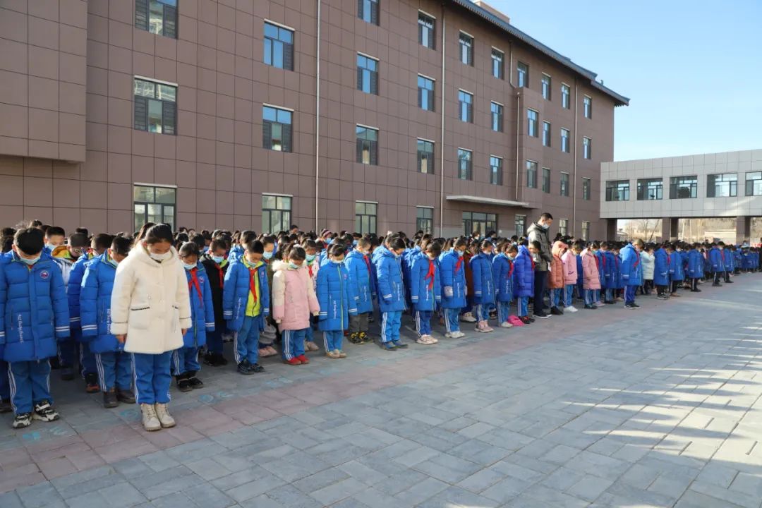 突泉县工农小学开展国家公祭日活动