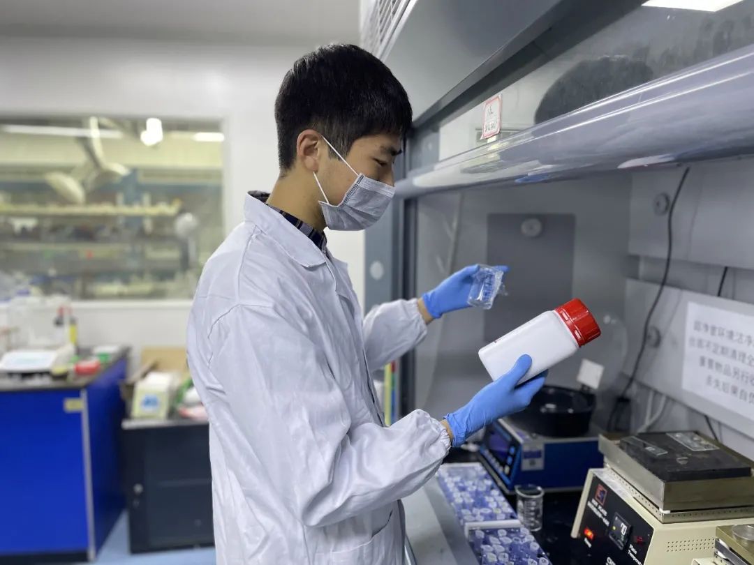 勇追科研梦东大帅气博士凭实力优秀