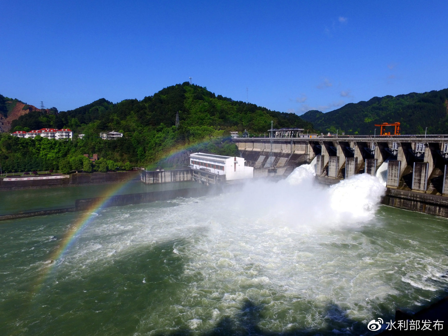 蟒塘溪电站"借助智慧水利管理平台,我们可以及时发现问题并处置,落实