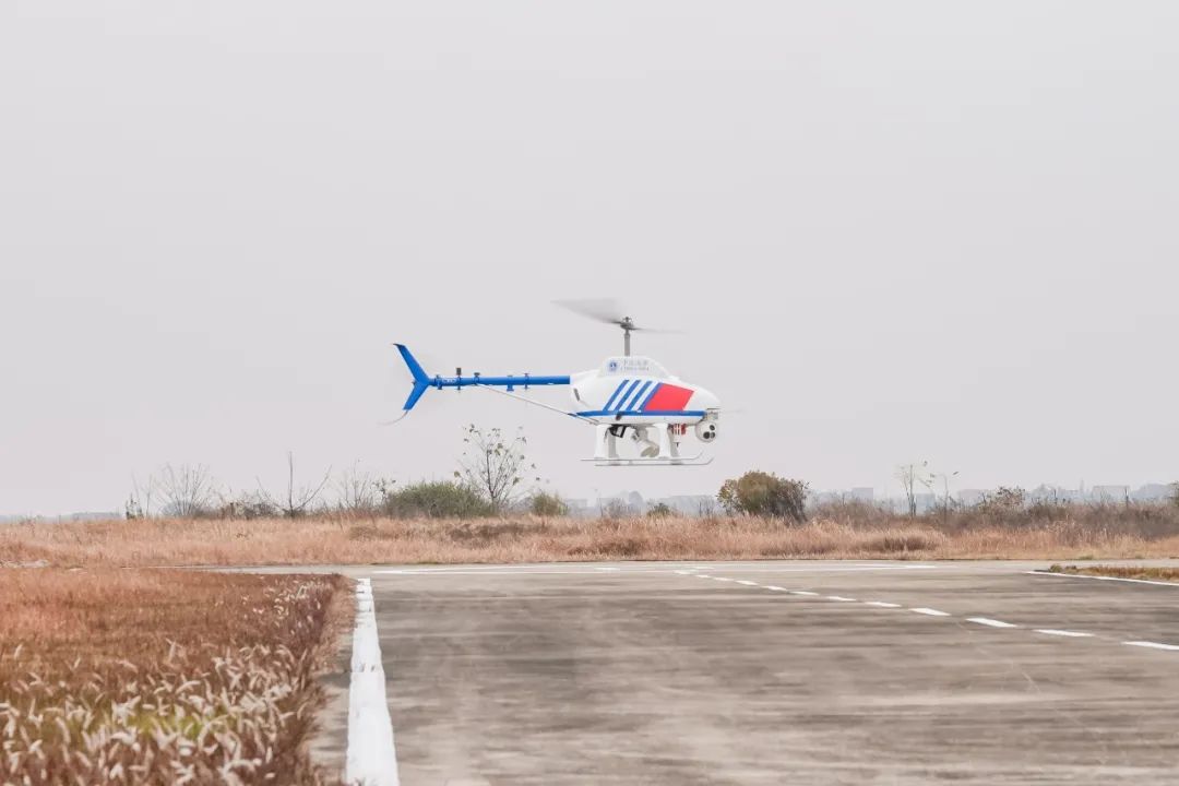 航空工业向山东海事局交付两架ar500无人机