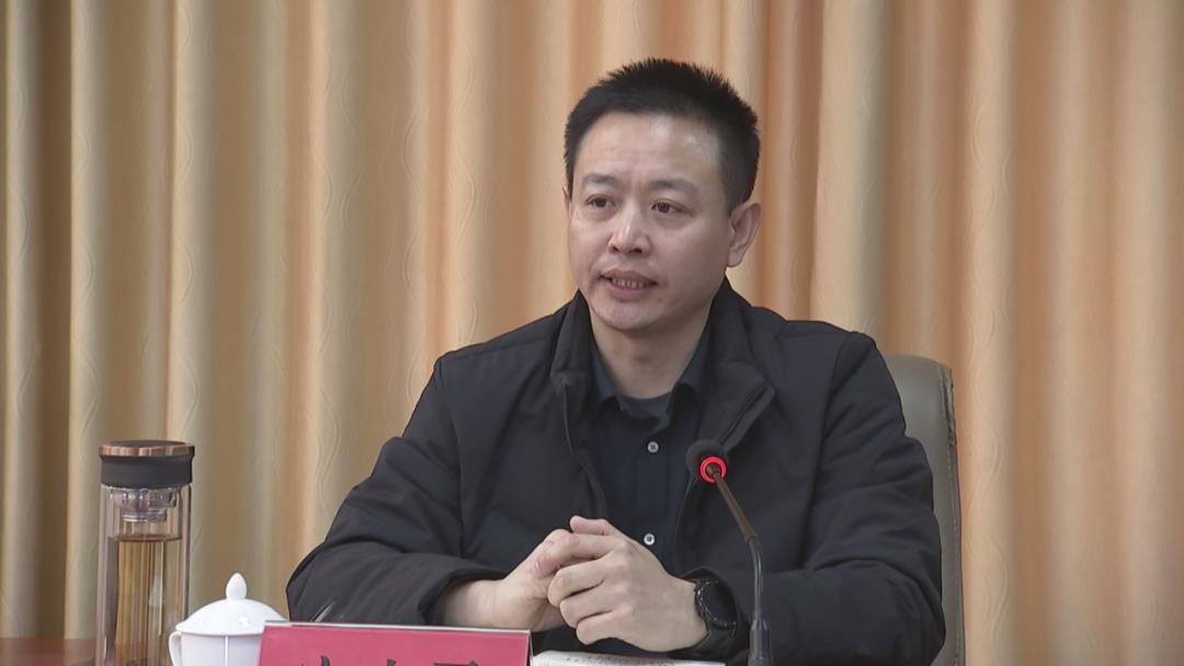 县委常委,组织部长宫志勇出席会议,各乡镇,县直单位优秀年轻干部参加