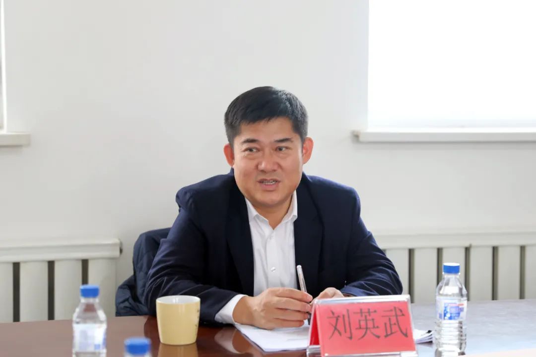 刘英武到长岭县八十八乡八十八村宣讲党的十九届六中全会精神