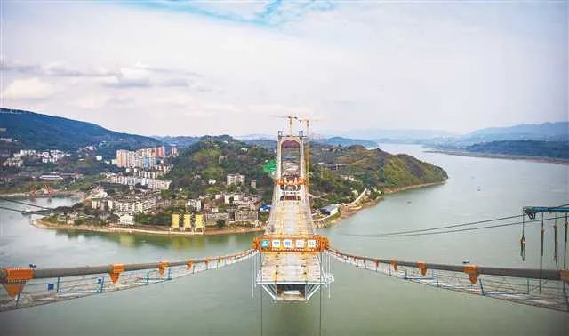 大橋明年10月建成通車石林寺站,九龍園站,雙福站,享堂站,江津高鐵站