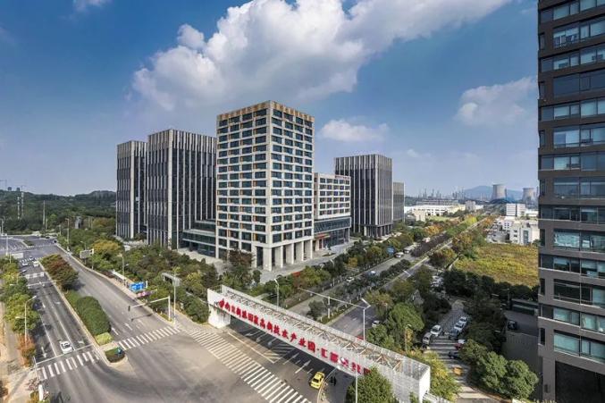 兴智科技园高标准建设了兴智,汇智,龙港,红枫四大科技园,打造了集孵化