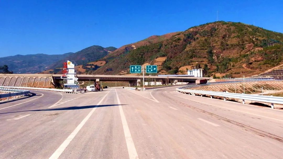 越来越方便大南高速公路巍山南至巍山北段通车在即