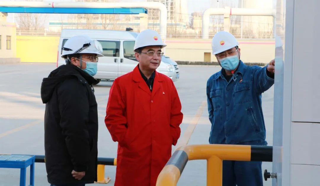 任丘市委书记王少杰到华北石化公司麻家坞镇调研检查工作