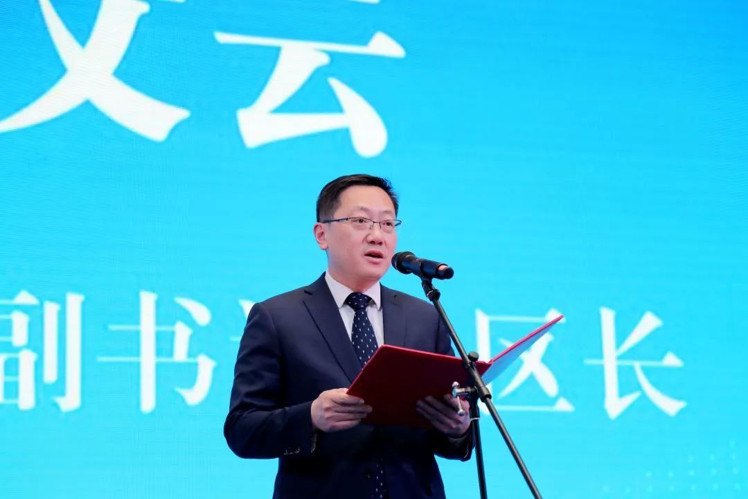 签约仪式前,黄文云向到场的嘉宾表示热烈欢迎,并指出,《点军区"再担