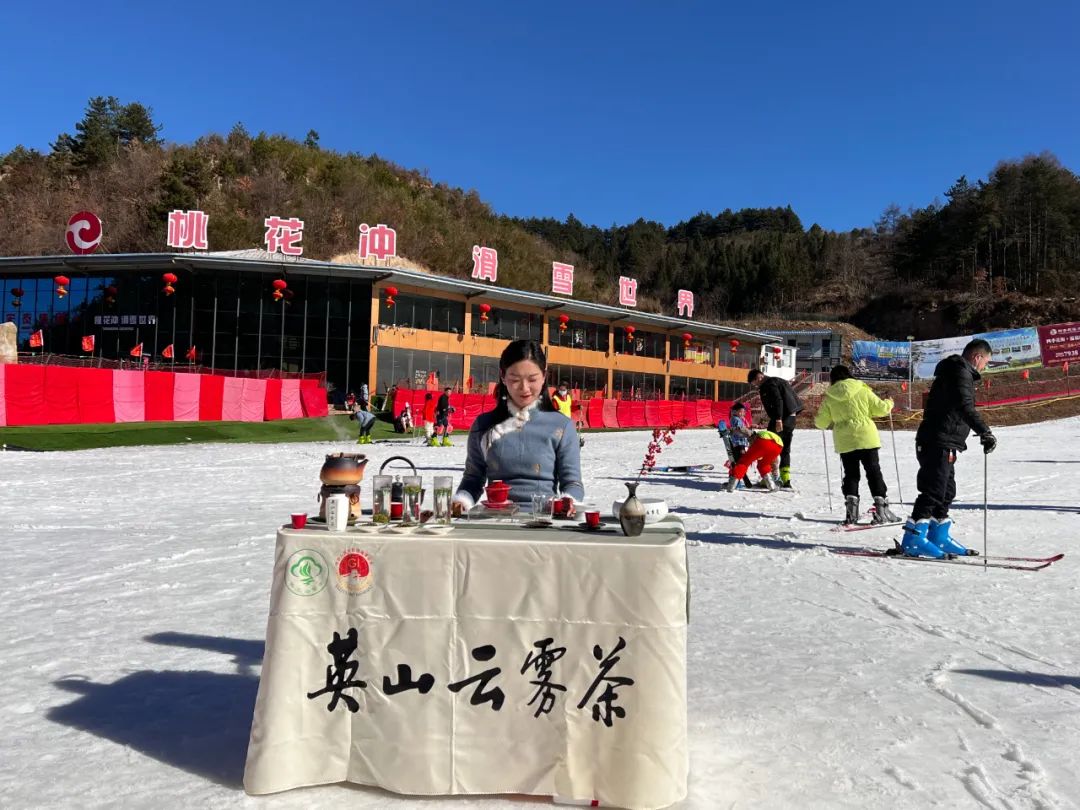 圓夢冬奧去黃岡滑雪文旅局長帶你感受英山雪上飄