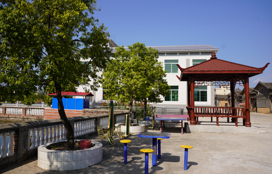 67乡村振兴梁村镇农村人居环境刷新高颜值乡村环境文明又美丽