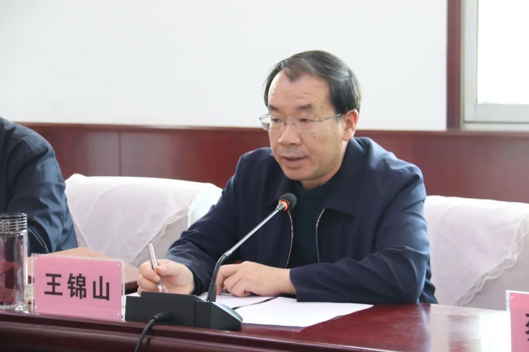 区委副书记,区长蔡云龙,区委常委,常务副区长孙海涛,副区长李中华