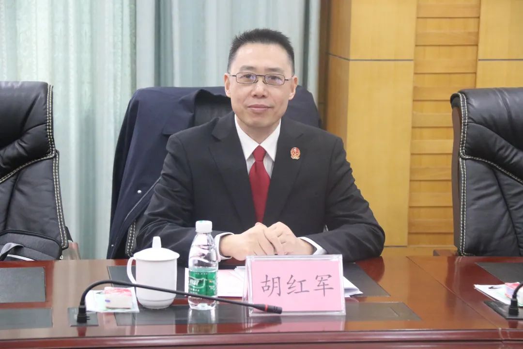 市三中法院院长胡红军对丰都法院班子建设提出四点要求