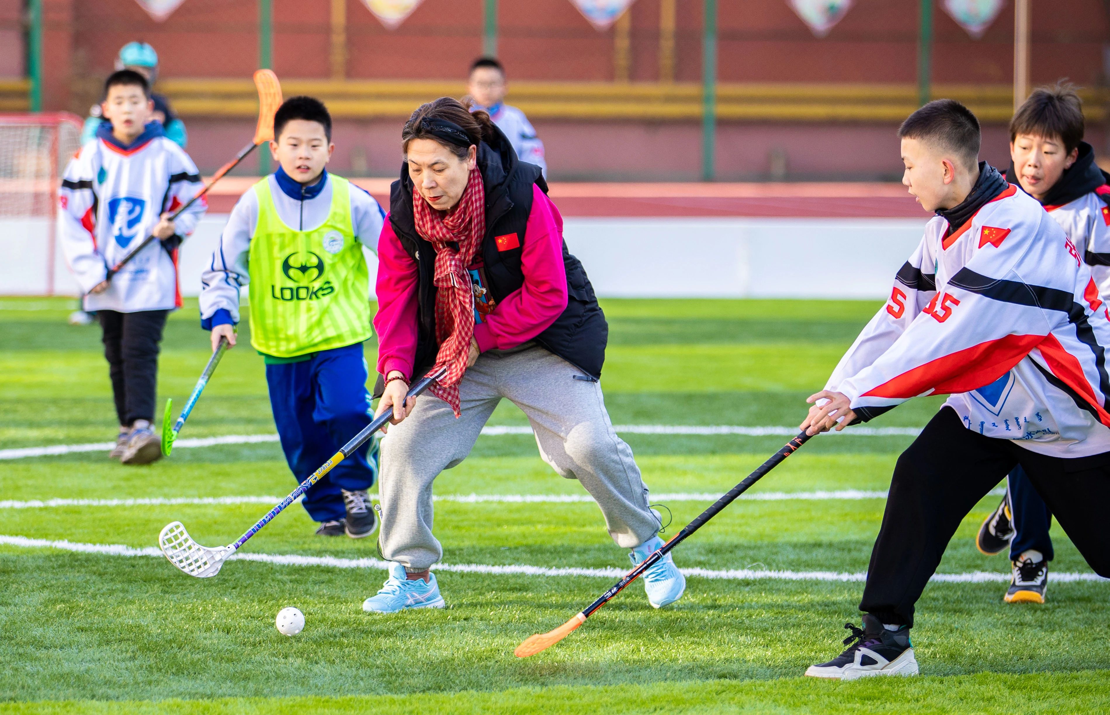 曲棍球运动进校园