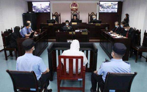 重庆黑老大王平被执行死刑外逃18年文强为其充当保护伞