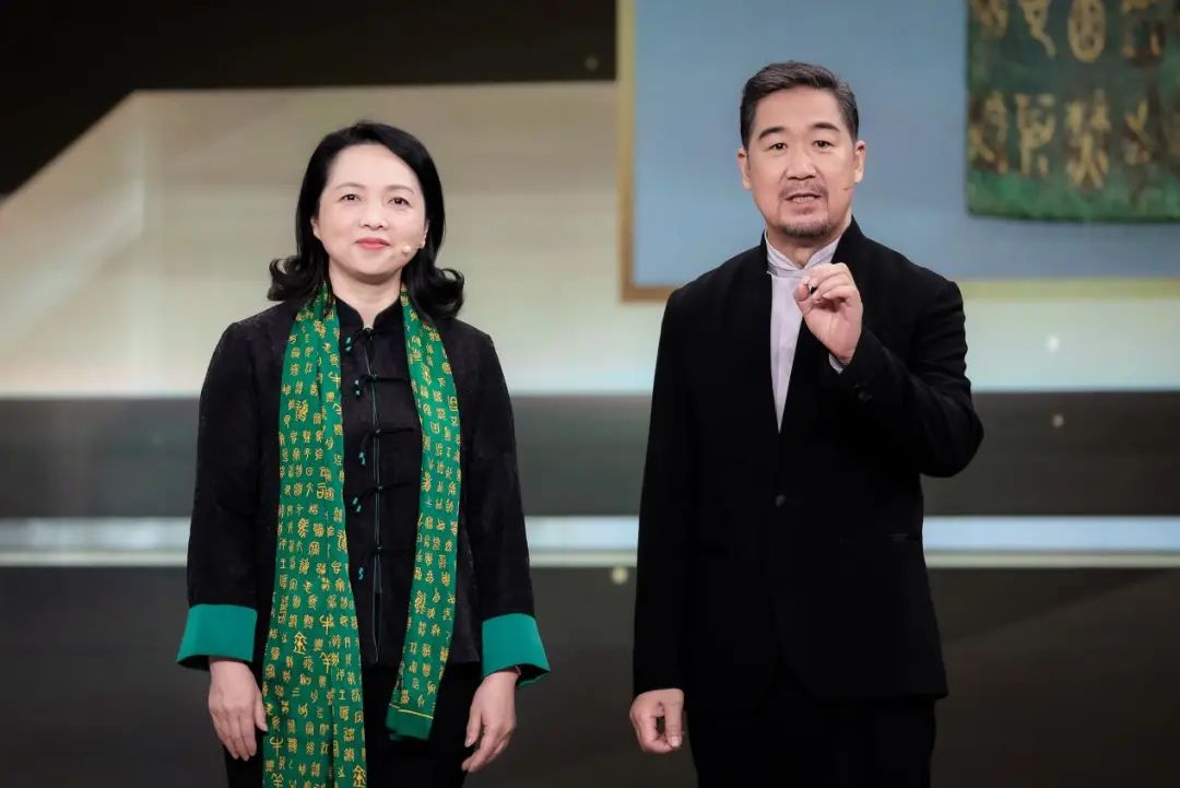 (胡敏院长代表安徽博物院参加《国家宝藏·展演季》节目)记者从安徽