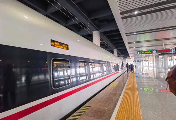 途径临沂这条高铁山东段今天全线贯通