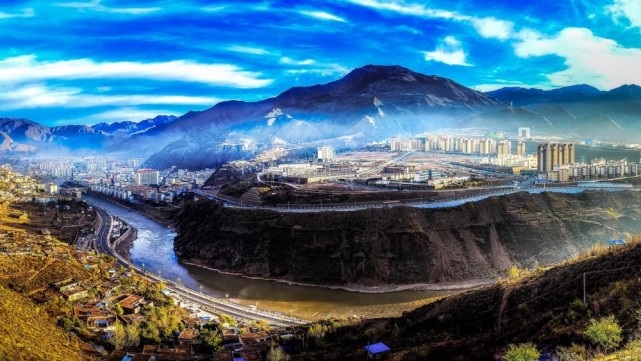 昌都市推动巩固拓展脱贫攻坚成果同乡村振兴有效衔接