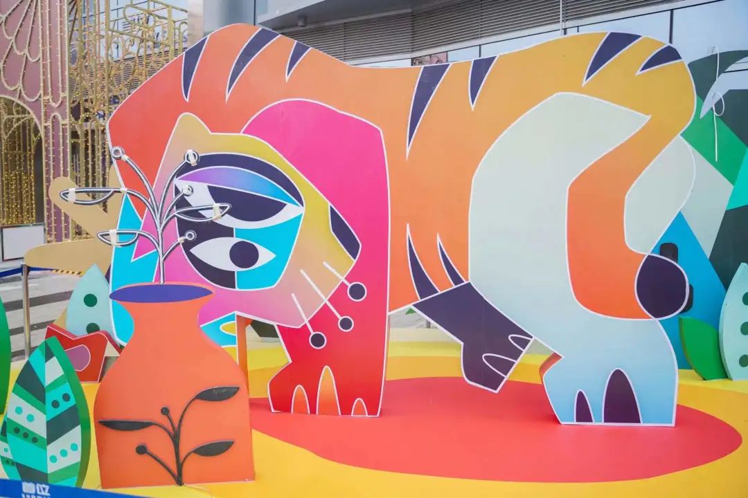 鲁本的不对称世界首位开启艺术融合之旅