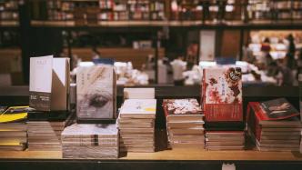 实体书店该“去书化”还是“以书为核心”？