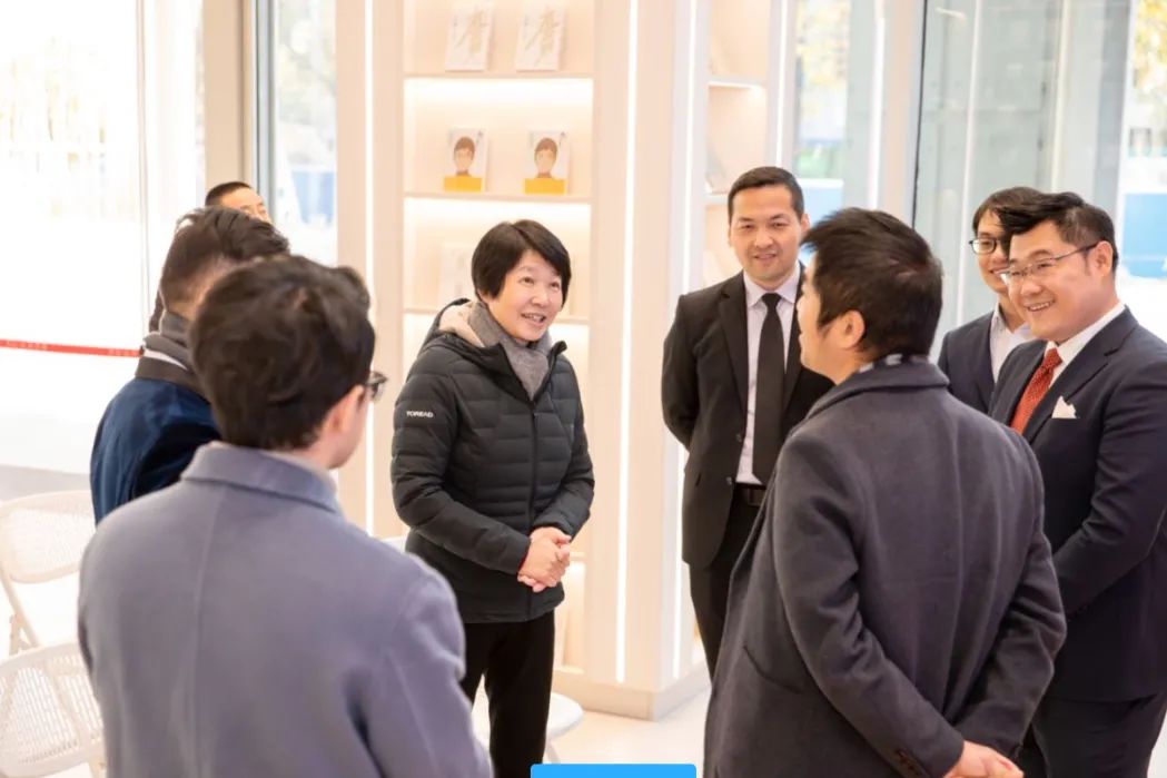 论坛结束后,曾冰充分肯定了杨浦区青商会各位企业家拼搏,进取的精神