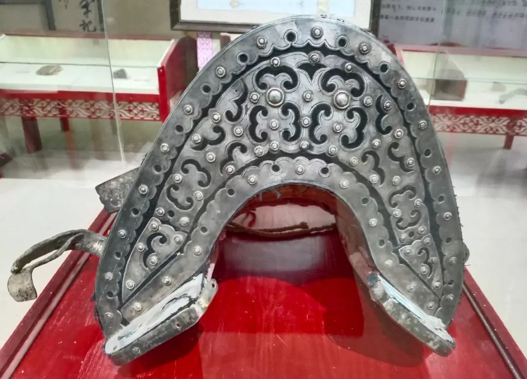 阿博线上展哈萨克族马鞍安装工艺