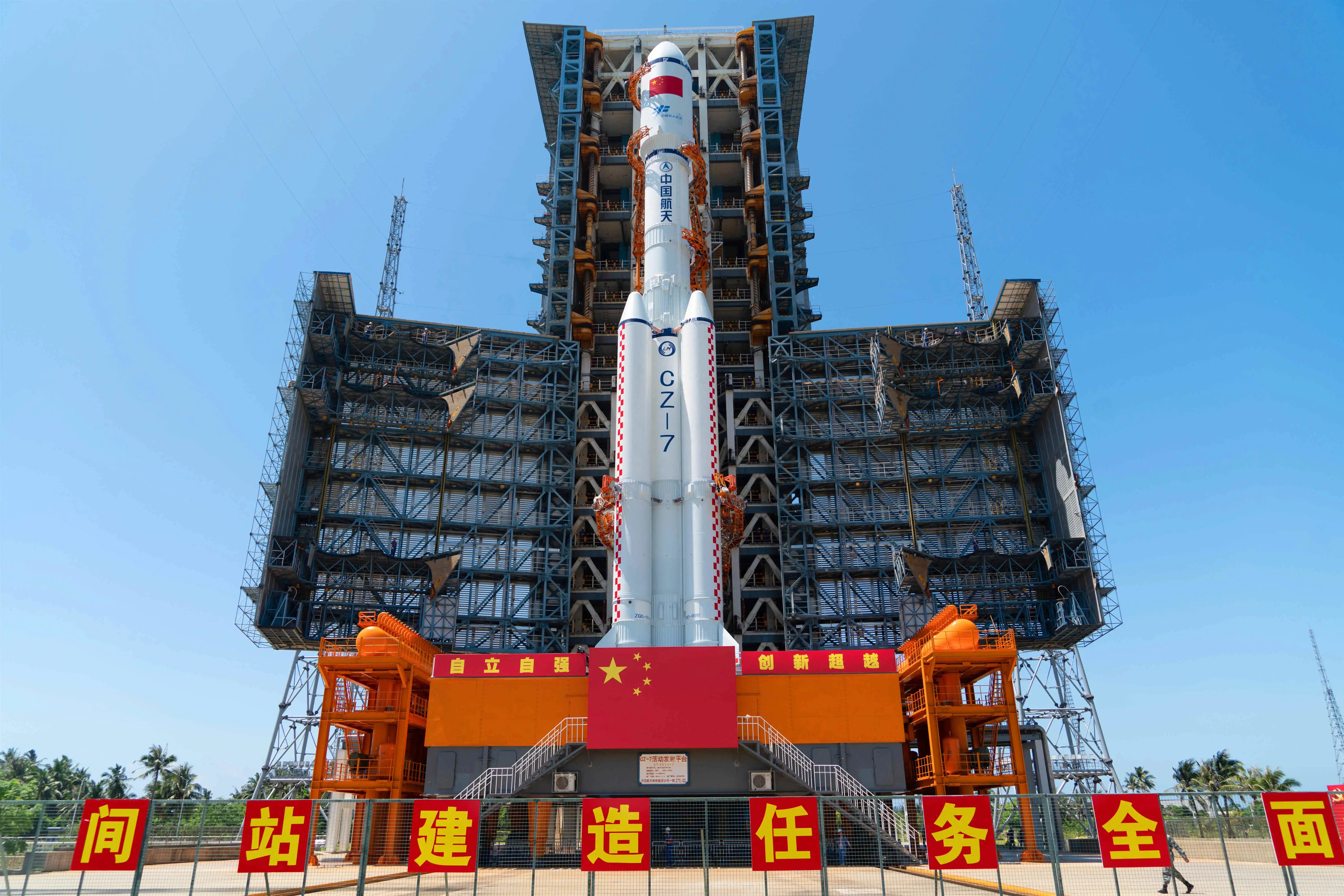 大红屏点亮满堂红盘点2021年中国文昌航天发射场5次高燃发射