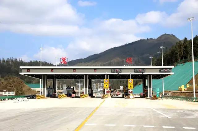 快来看宜彝高速筠连段5个互通1个服务区在这些地方