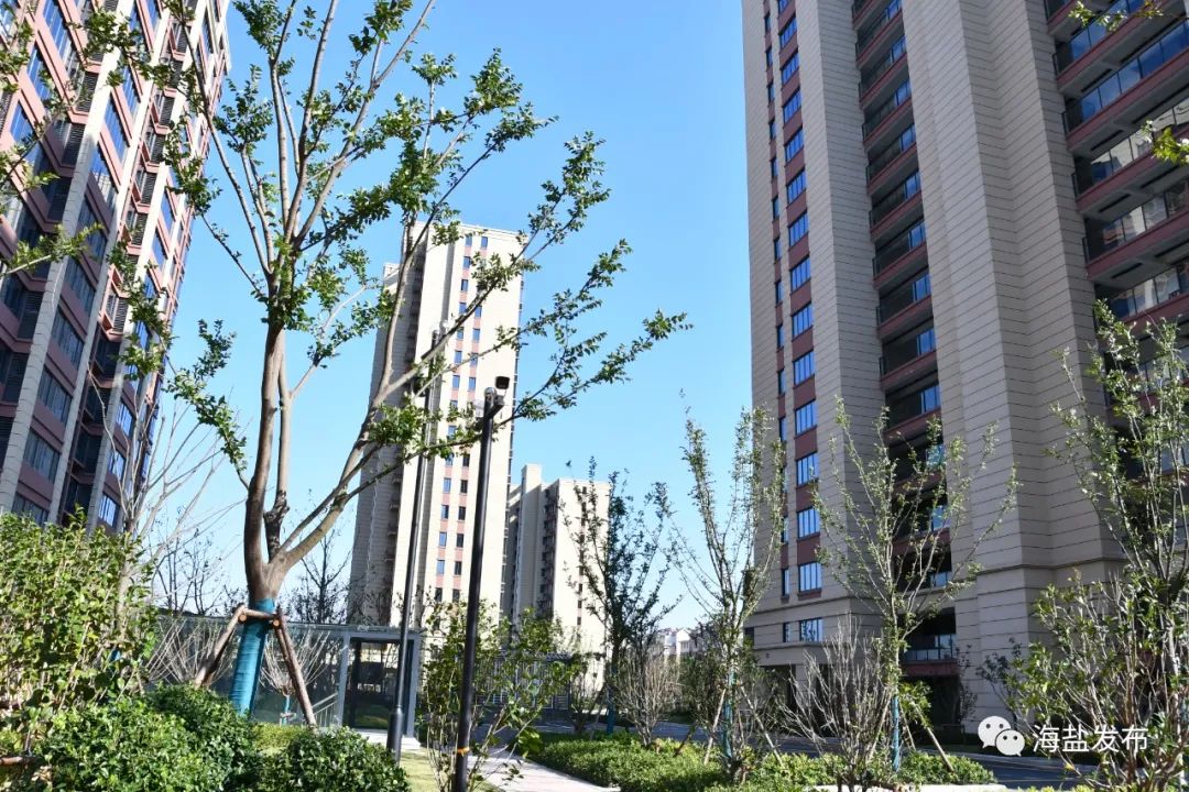 市民周程涛是常宁景苑小区的一位业主,他家房子的面积143平方米.